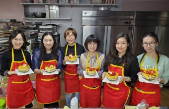 Cakebaking01